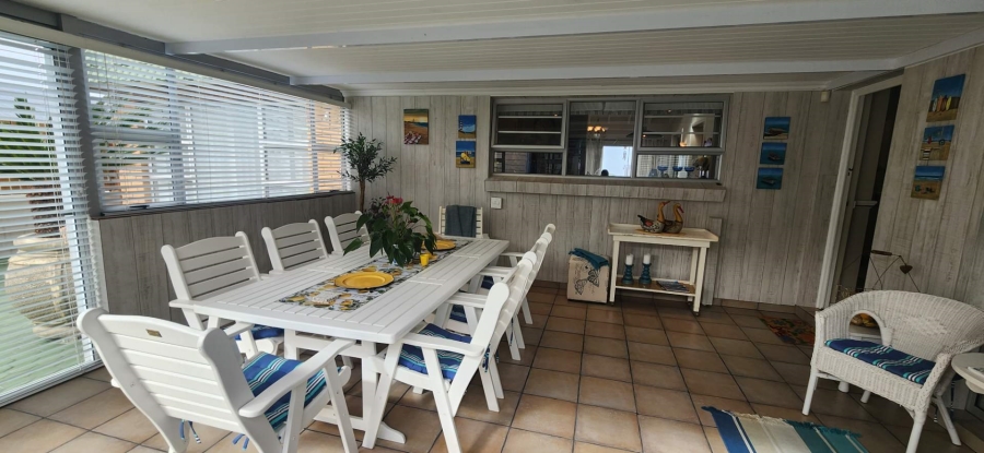 4 Bedroom Property for Sale in Glentana Western Cape